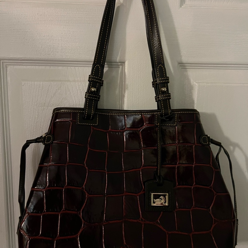 Dooney   and Bourke leather bag